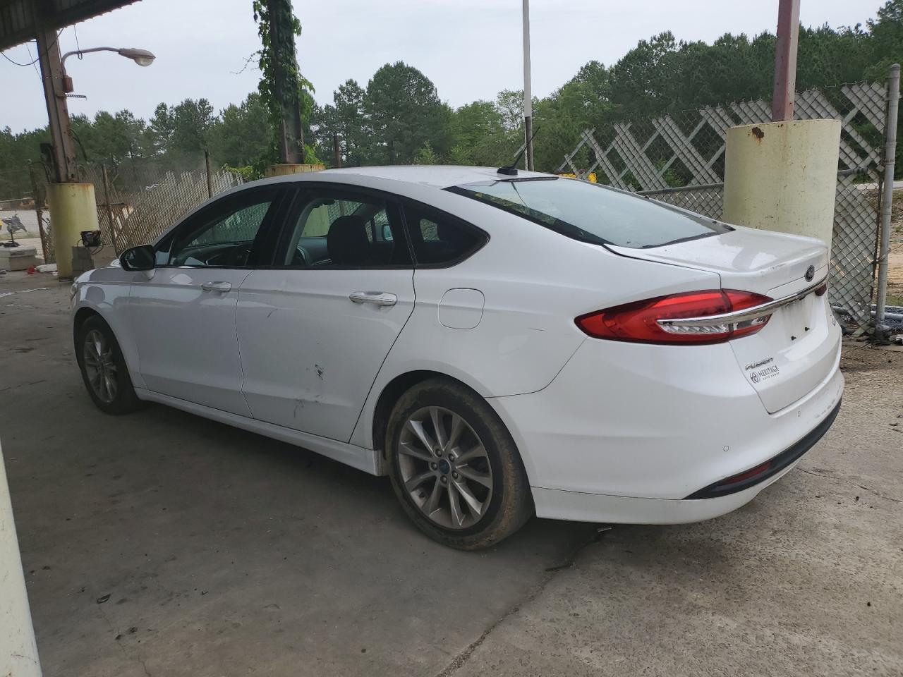 Photo 1 VIN: 3FA6P0HD0HR173628 - FORD FUSION 