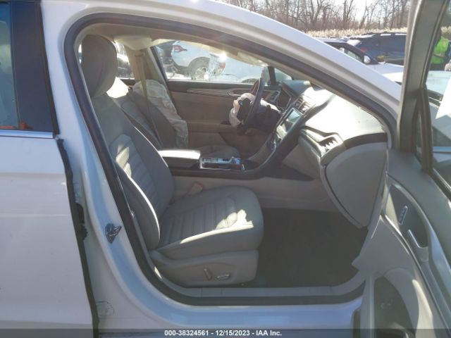 Photo 4 VIN: 3FA6P0HD0HR249543 - FORD FUSION 