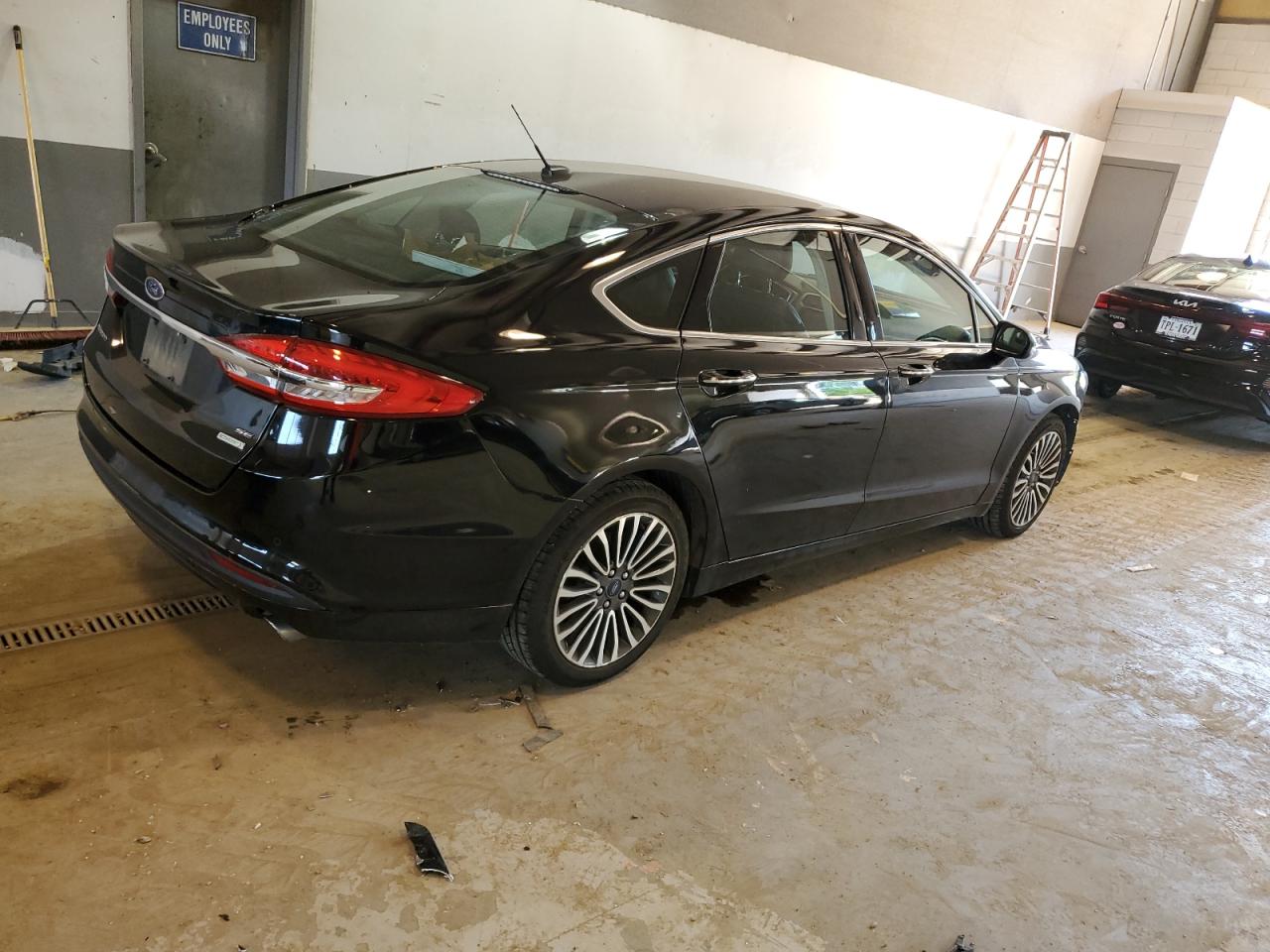 Photo 2 VIN: 3FA6P0HD0JR223272 - FORD FUSION 