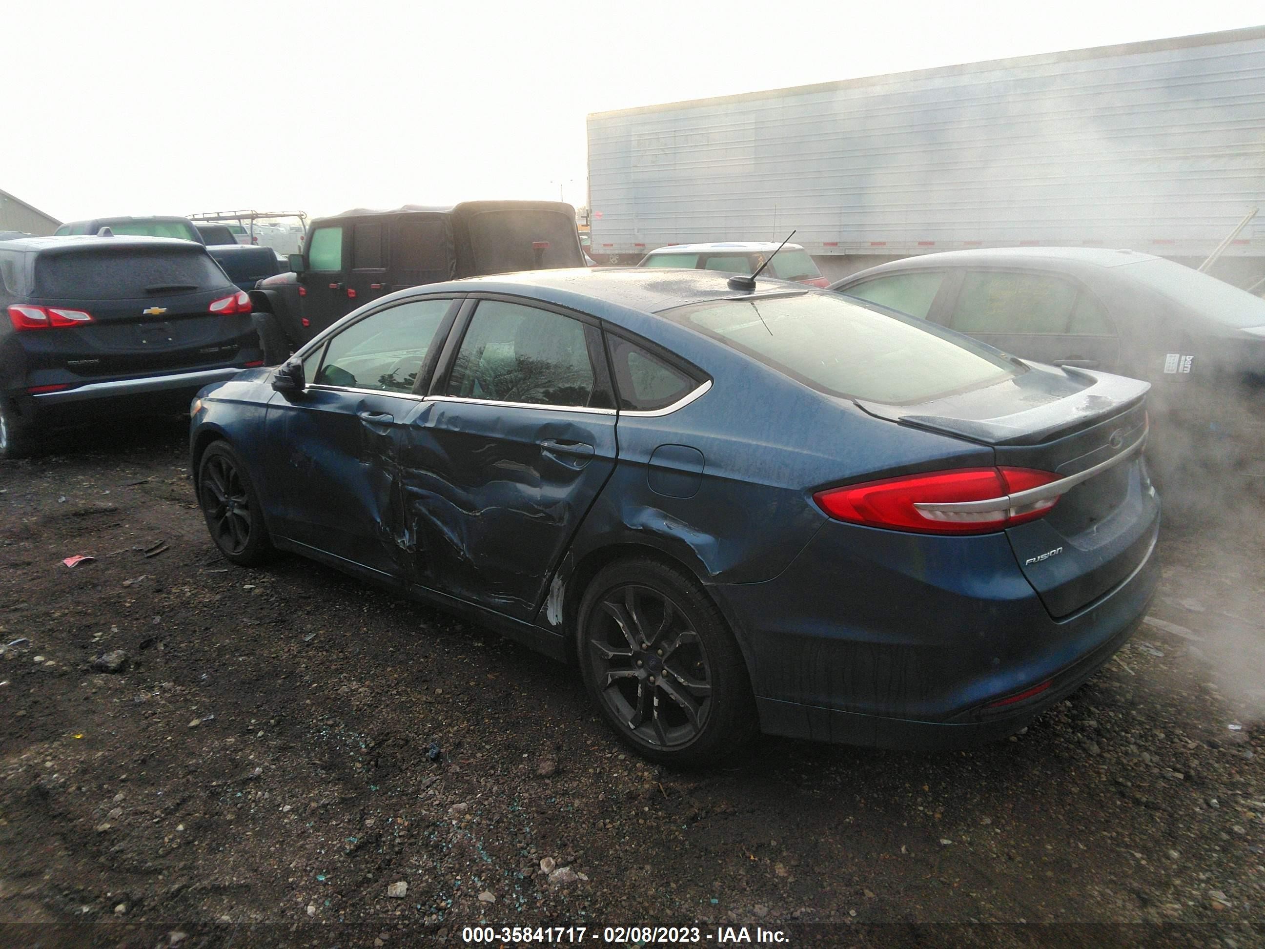 Photo 2 VIN: 3FA6P0HD0JR256109 - FORD FUSION 