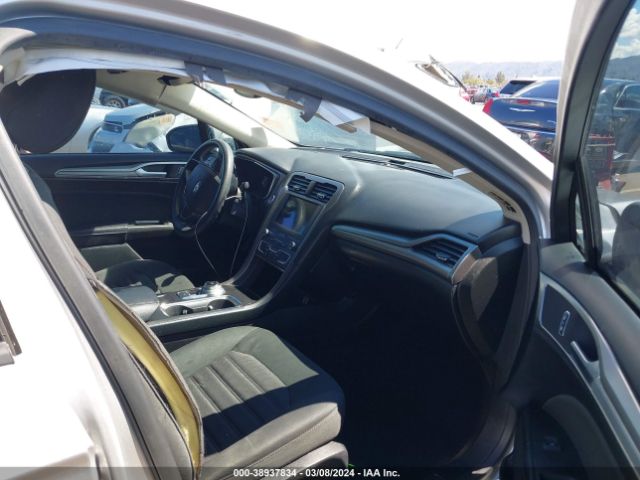 Photo 4 VIN: 3FA6P0HD0KR174754 - CHEVROLET TRAVERSE 