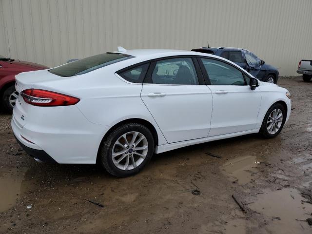 Photo 2 VIN: 3FA6P0HD0LR135891 - FORD FUSION SE 