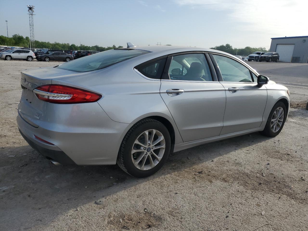 Photo 2 VIN: 3FA6P0HD0LR168695 - FORD FUSION 