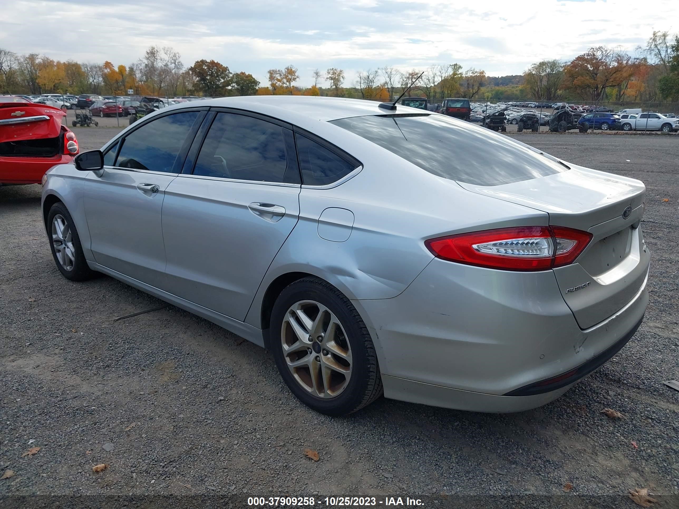 Photo 2 VIN: 3FA6P0HD1ER153934 - FORD FUSION 