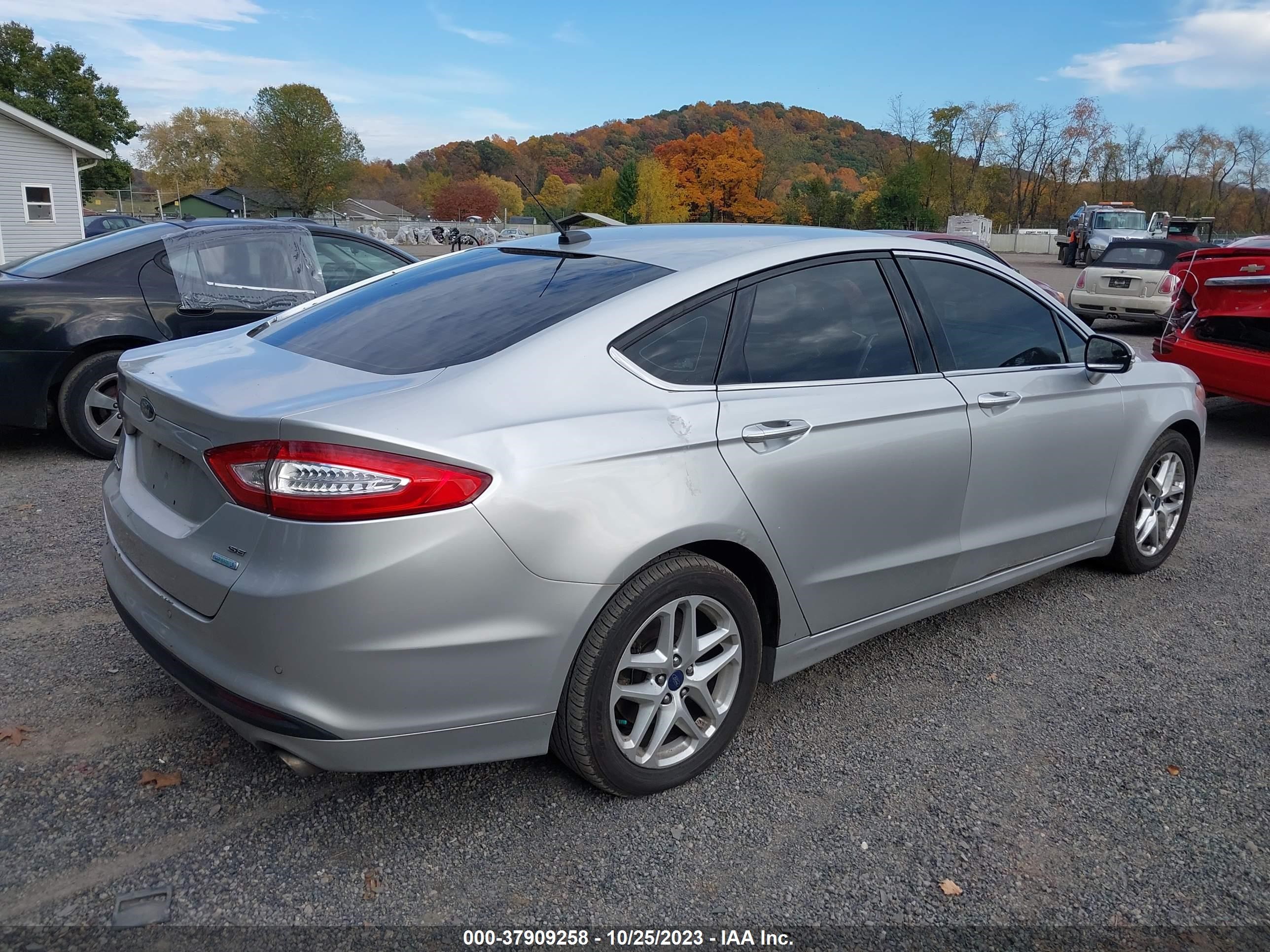 Photo 3 VIN: 3FA6P0HD1ER153934 - FORD FUSION 