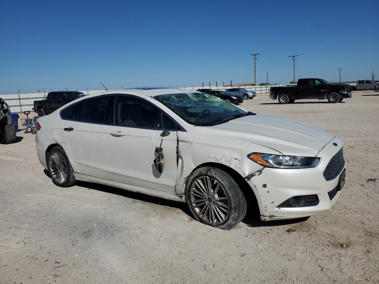 Photo 3 VIN: 3FA6P0HD1ER201903 - FORD FUSION 