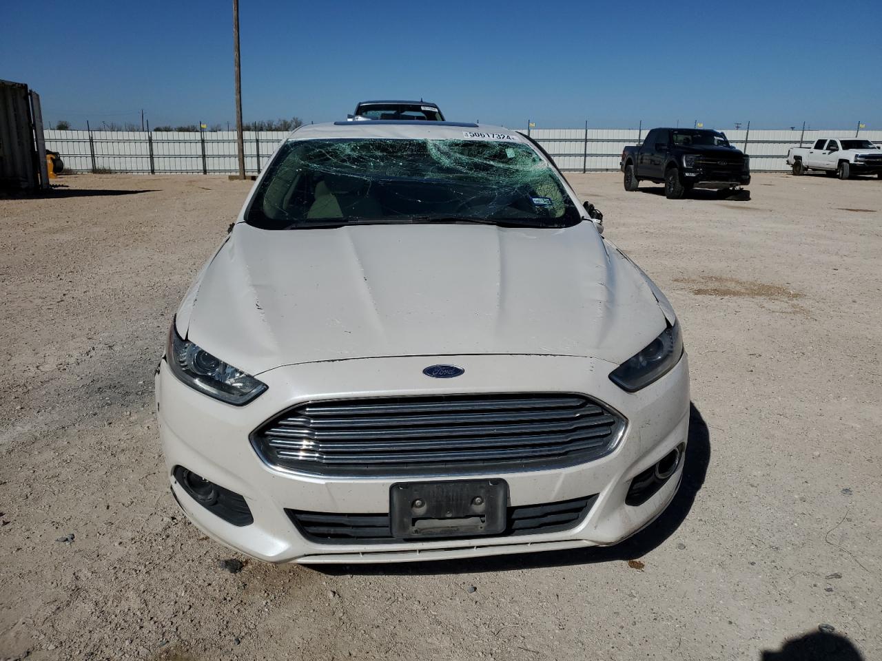 Photo 4 VIN: 3FA6P0HD1ER201903 - FORD FUSION 