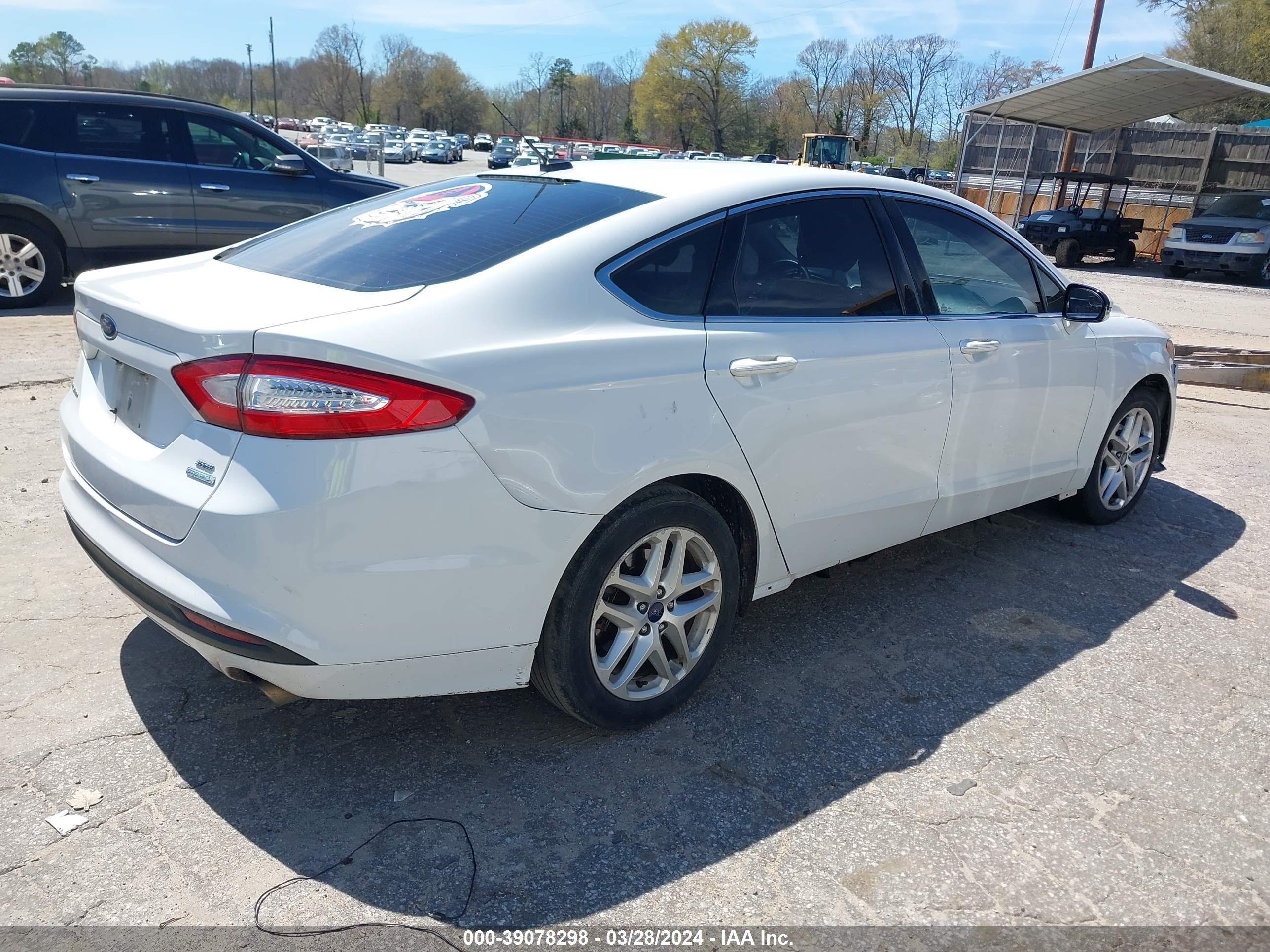 Photo 3 VIN: 3FA6P0HD1FR130400 - FORD FUSION 