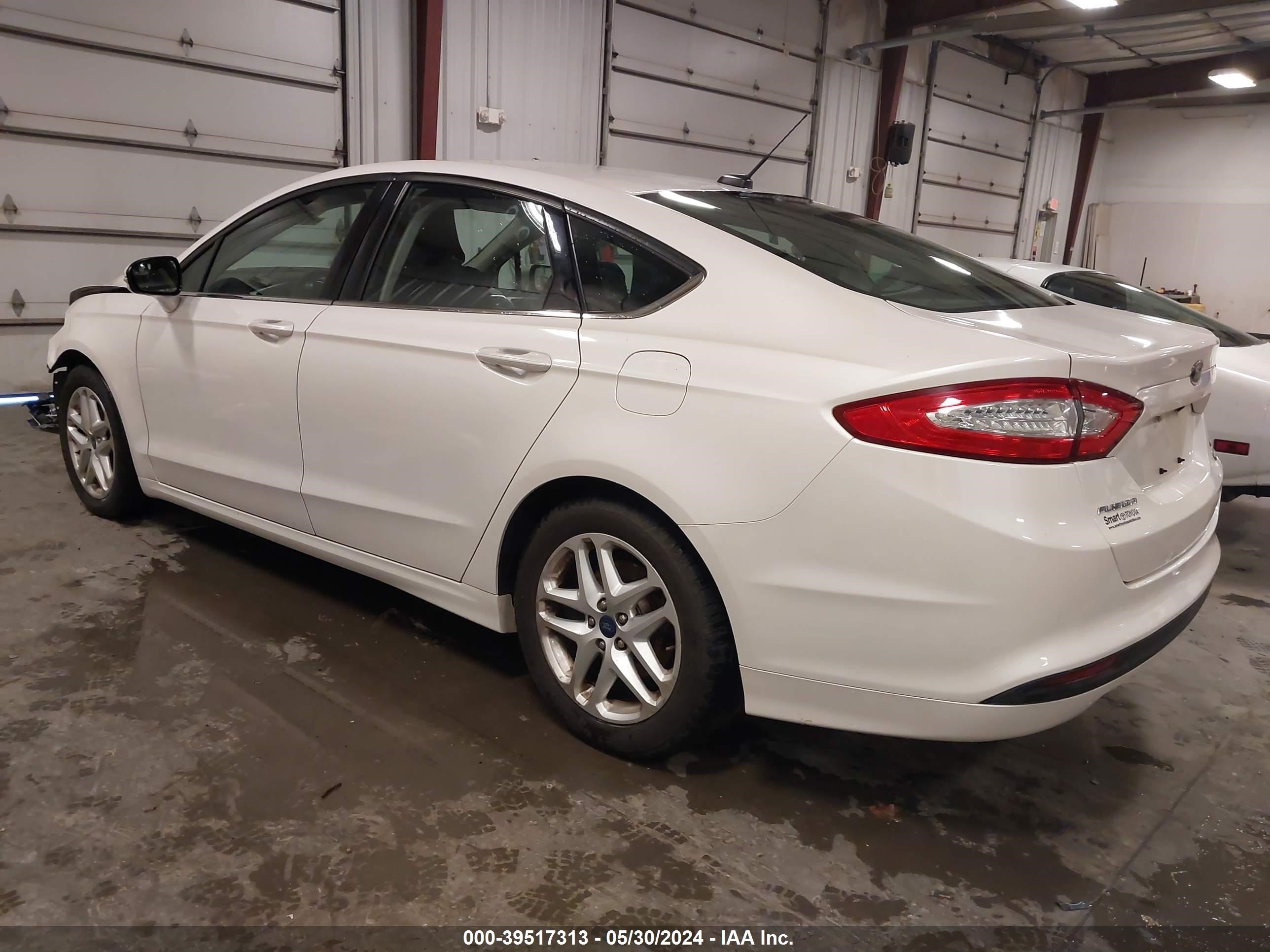 Photo 2 VIN: 3FA6P0HD1FR191519 - FORD FUSION 