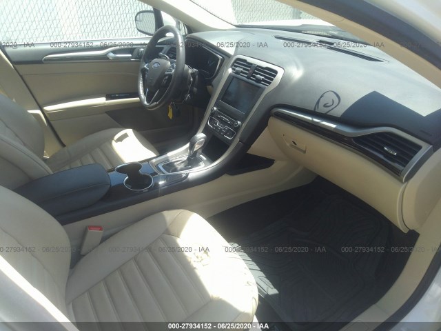 Photo 4 VIN: 3FA6P0HD1GR303303 - FORD FUSION 