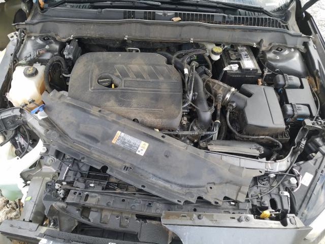 Photo 6 VIN: 3FA6P0HD1GR402638 - FORD FUSION SE 