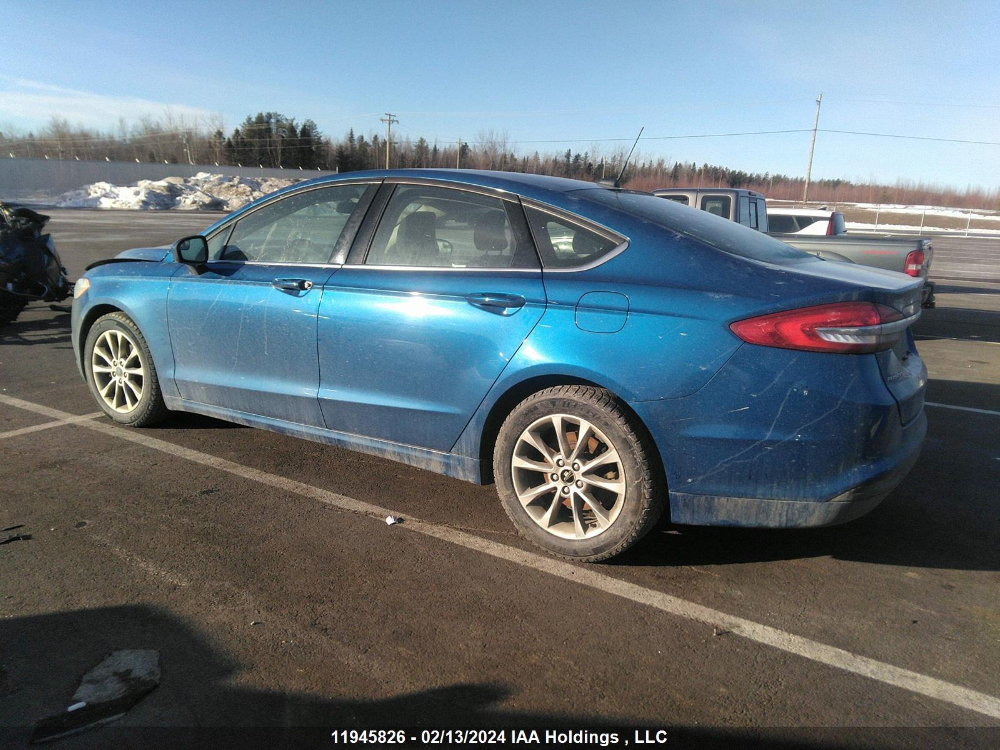 Photo 2 VIN: 3FA6P0HD1HR127838 - FORD FUSION 