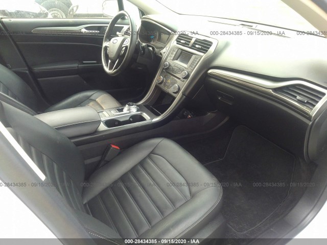 Photo 4 VIN: 3FA6P0HD1HR279652 - FORD FUSION 