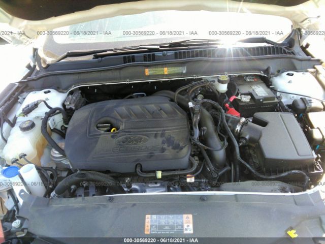 Photo 9 VIN: 3FA6P0HD1JR227749 - FORD FUSION 