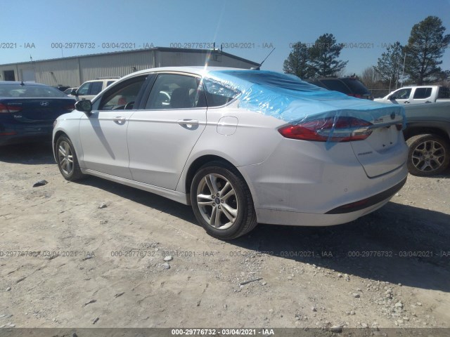 Photo 2 VIN: 3FA6P0HD1JR255227 - FORD FUSION 