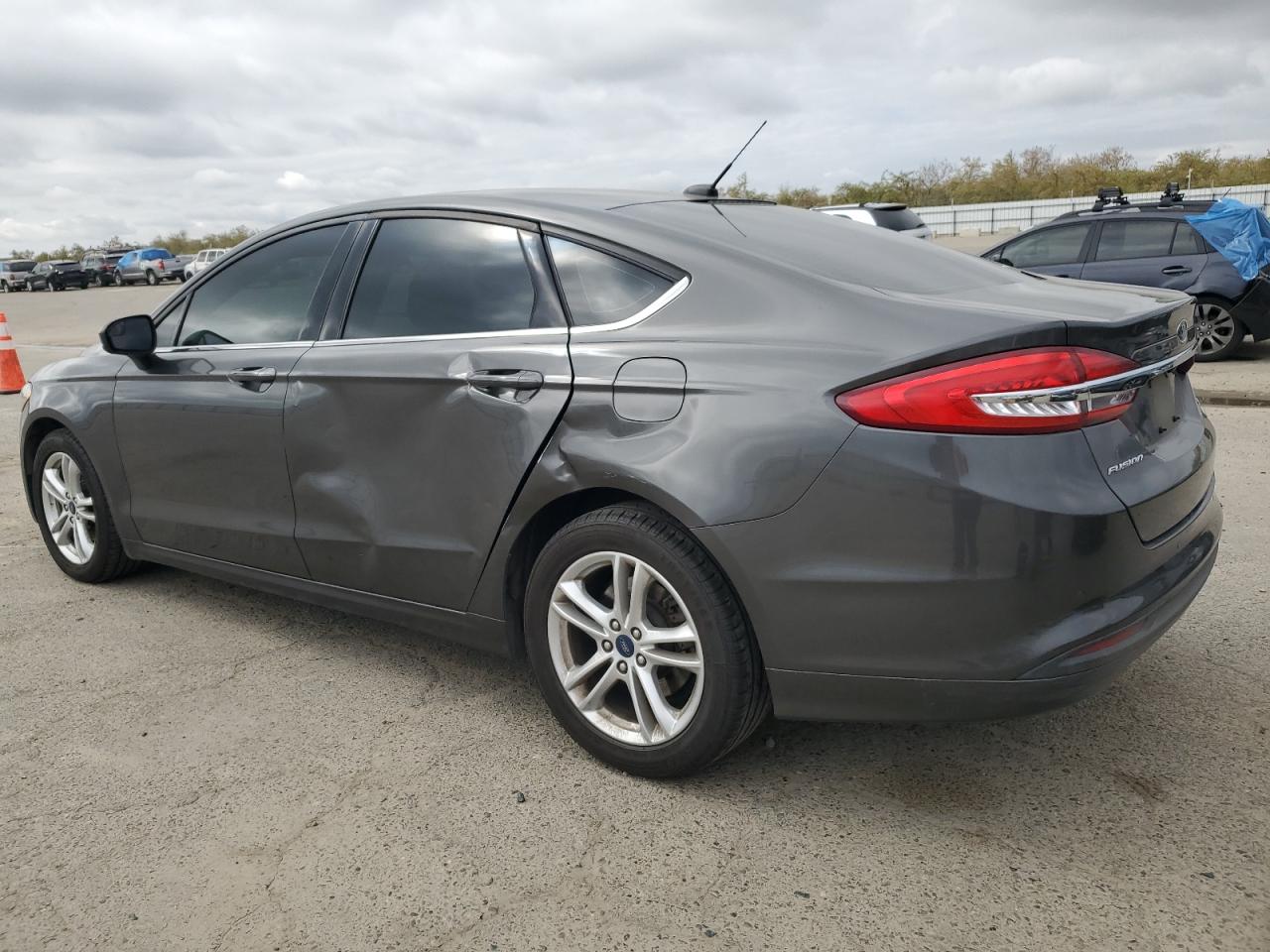 Photo 1 VIN: 3FA6P0HD1JR268608 - FORD FUSION 