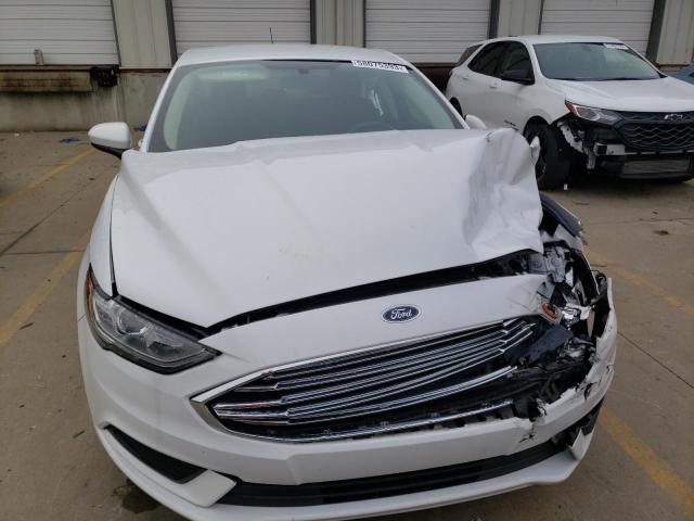 Photo 4 VIN: 3FA6P0HD1JR269970 - FORD FUSION SE 