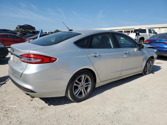 Photo 2 VIN: 3FA6P0HD1JR280449 - FORD FUSION 