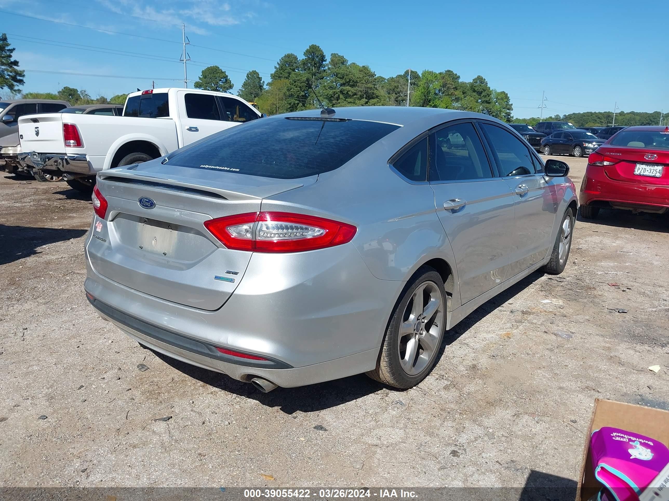 Photo 3 VIN: 3FA6P0HD2ER163467 - FORD FUSION 