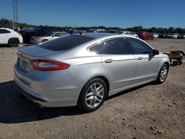 Photo 2 VIN: 3FA6P0HD2FR183994 - FORD FUSION SE 