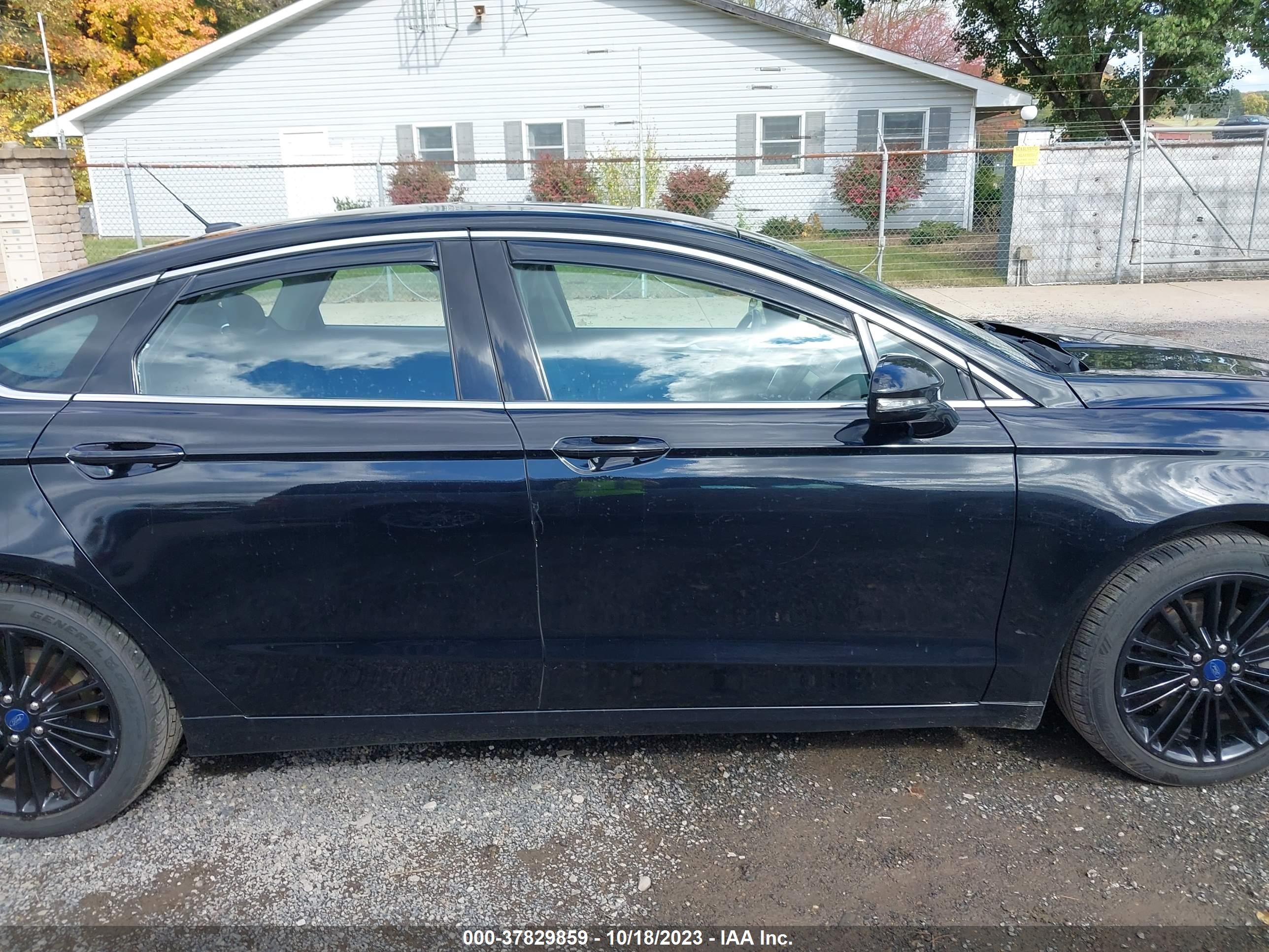 Photo 13 VIN: 3FA6P0HD2GR109010 - FORD FUSION 