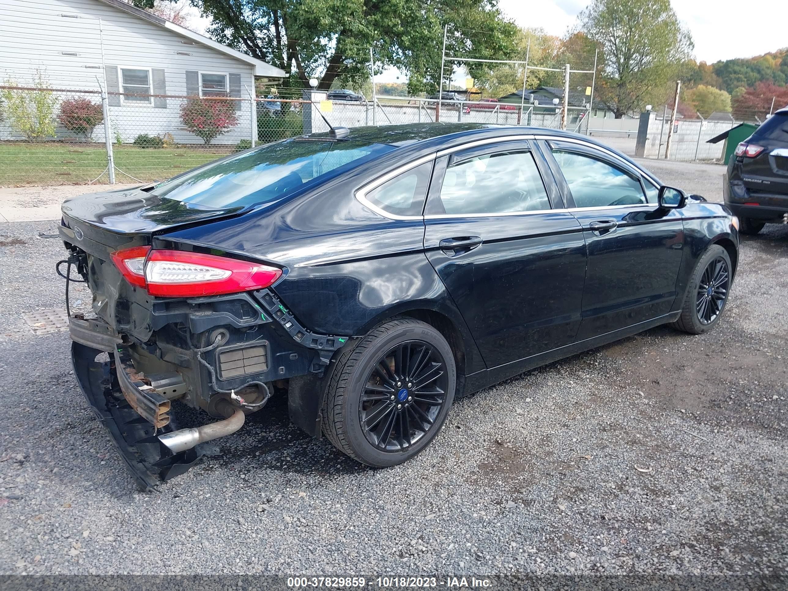 Photo 3 VIN: 3FA6P0HD2GR109010 - FORD FUSION 