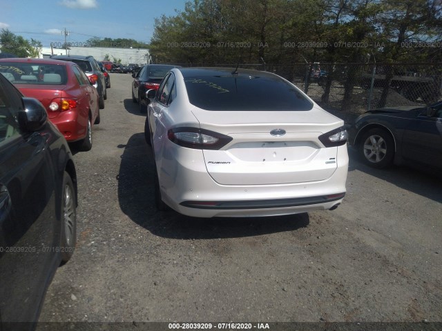 Photo 2 VIN: 3FA6P0HD2GR373666 - FORD FUSION 