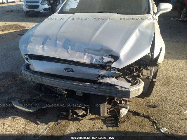 Photo 5 VIN: 3FA6P0HD2HR122759 - FORD FUSION 