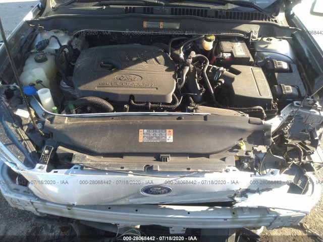 Photo 9 VIN: 3FA6P0HD2HR122759 - FORD FUSION 