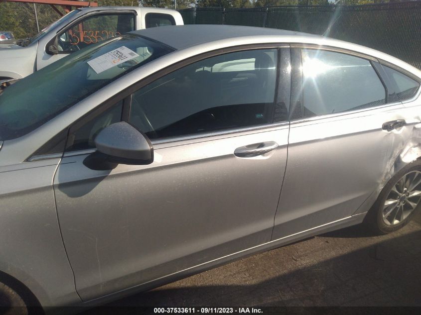 Photo 13 VIN: 3FA6P0HD2HR270409 - FORD FUSION 