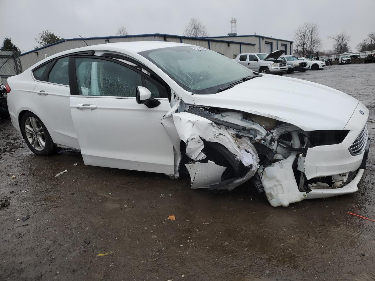 Photo 3 VIN: 3FA6P0HD2JR165391 - FORD FUSION 