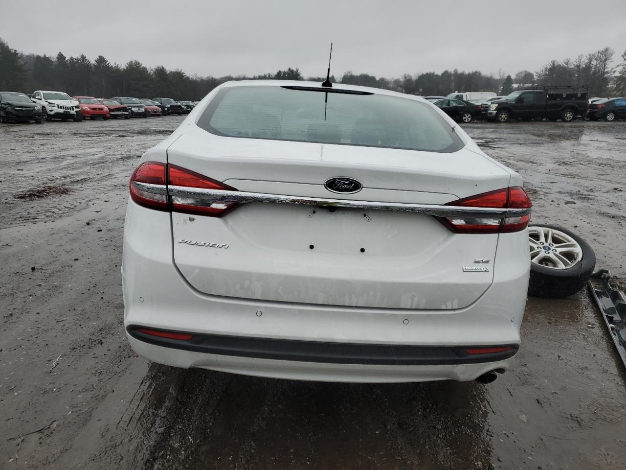 Photo 5 VIN: 3FA6P0HD2JR165391 - FORD FUSION 