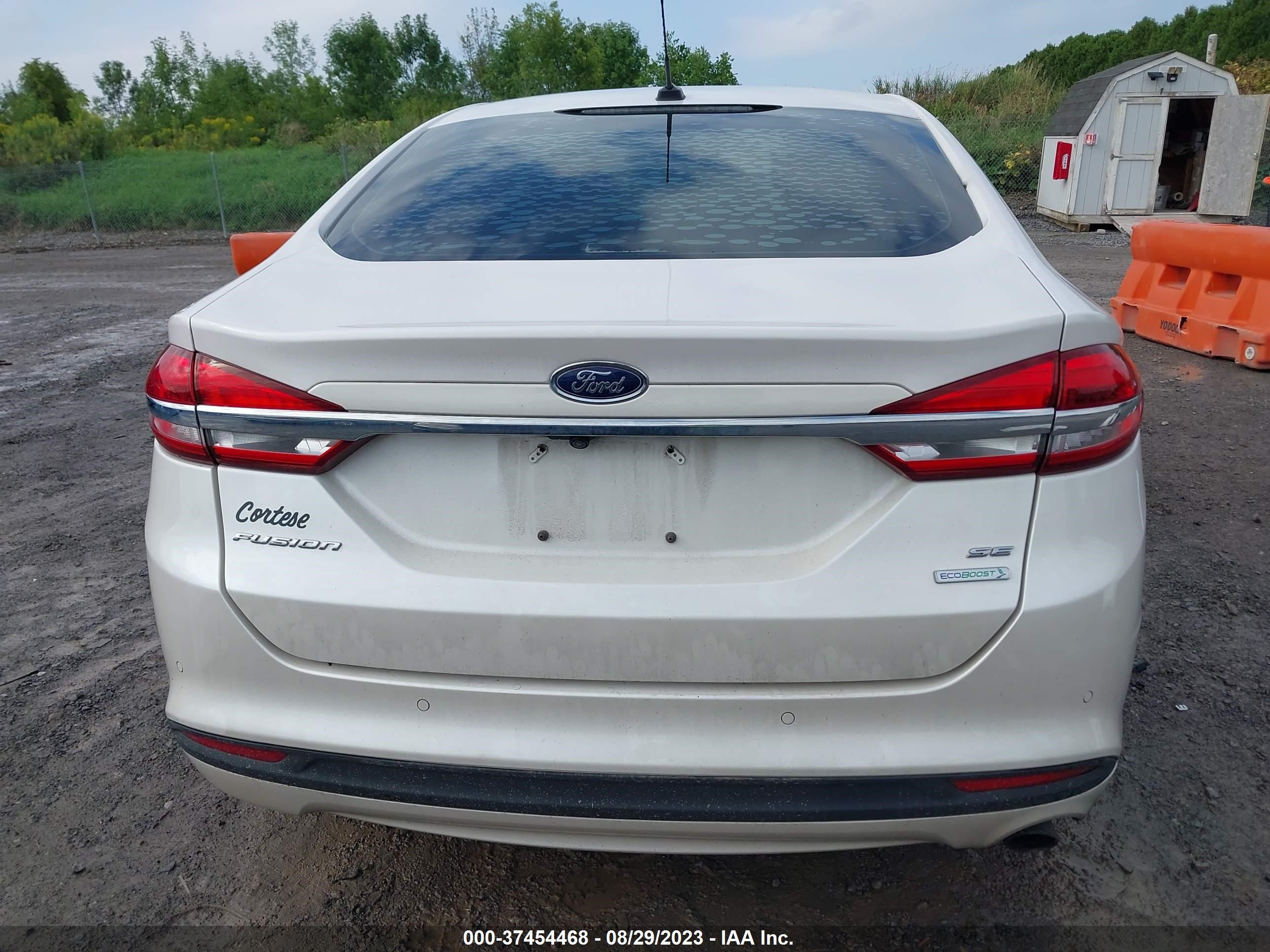 Photo 16 VIN: 3FA6P0HD2JR165763 - FORD FUSION 