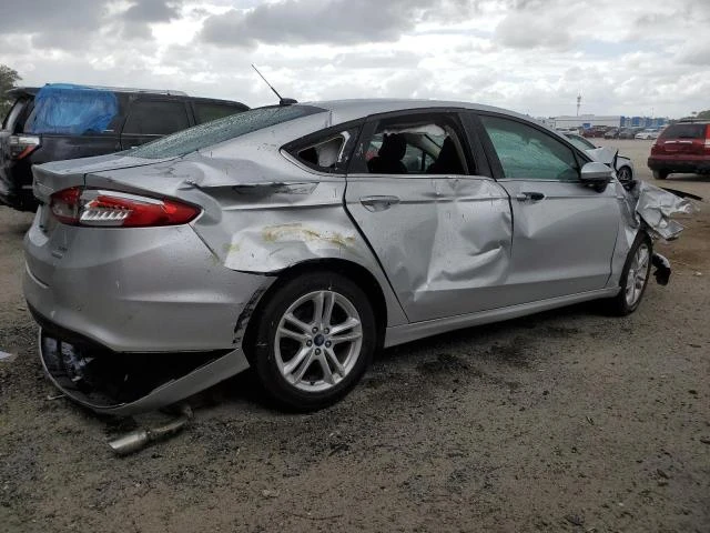 Photo 2 VIN: 3FA6P0HD2JR224066 - FORD FUSION SE 