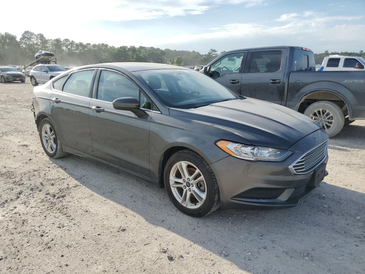 Photo 3 VIN: 3FA6P0HD2JR224228 - FORD FUSION 