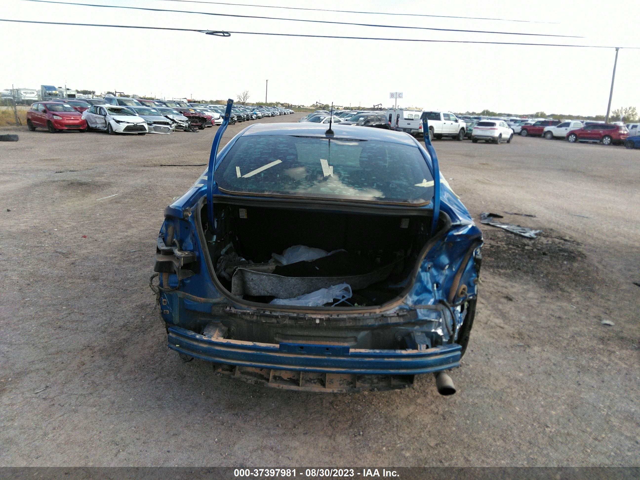 Photo 16 VIN: 3FA6P0HD2JR231390 - FORD FUSION 