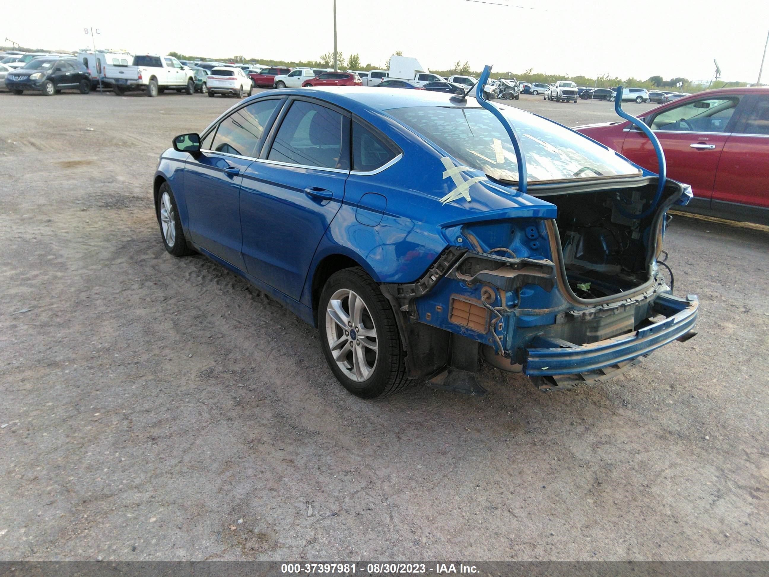 Photo 2 VIN: 3FA6P0HD2JR231390 - FORD FUSION 