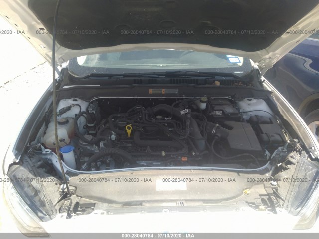 Photo 9 VIN: 3FA6P0HD2JR267340 - FORD FUSION SE 