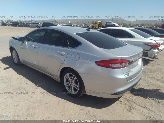 Photo 2 VIN: 3FA6P0HD2JR277561 - FORD FUSION 