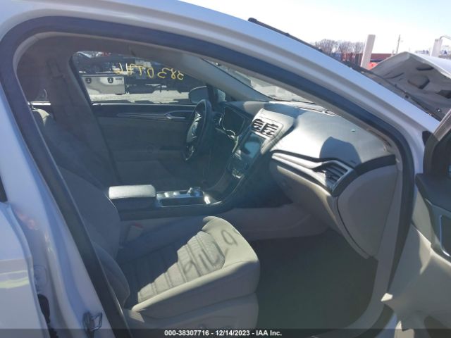 Photo 4 VIN: 3FA6P0HD2KR283703 - FORD FUSION 