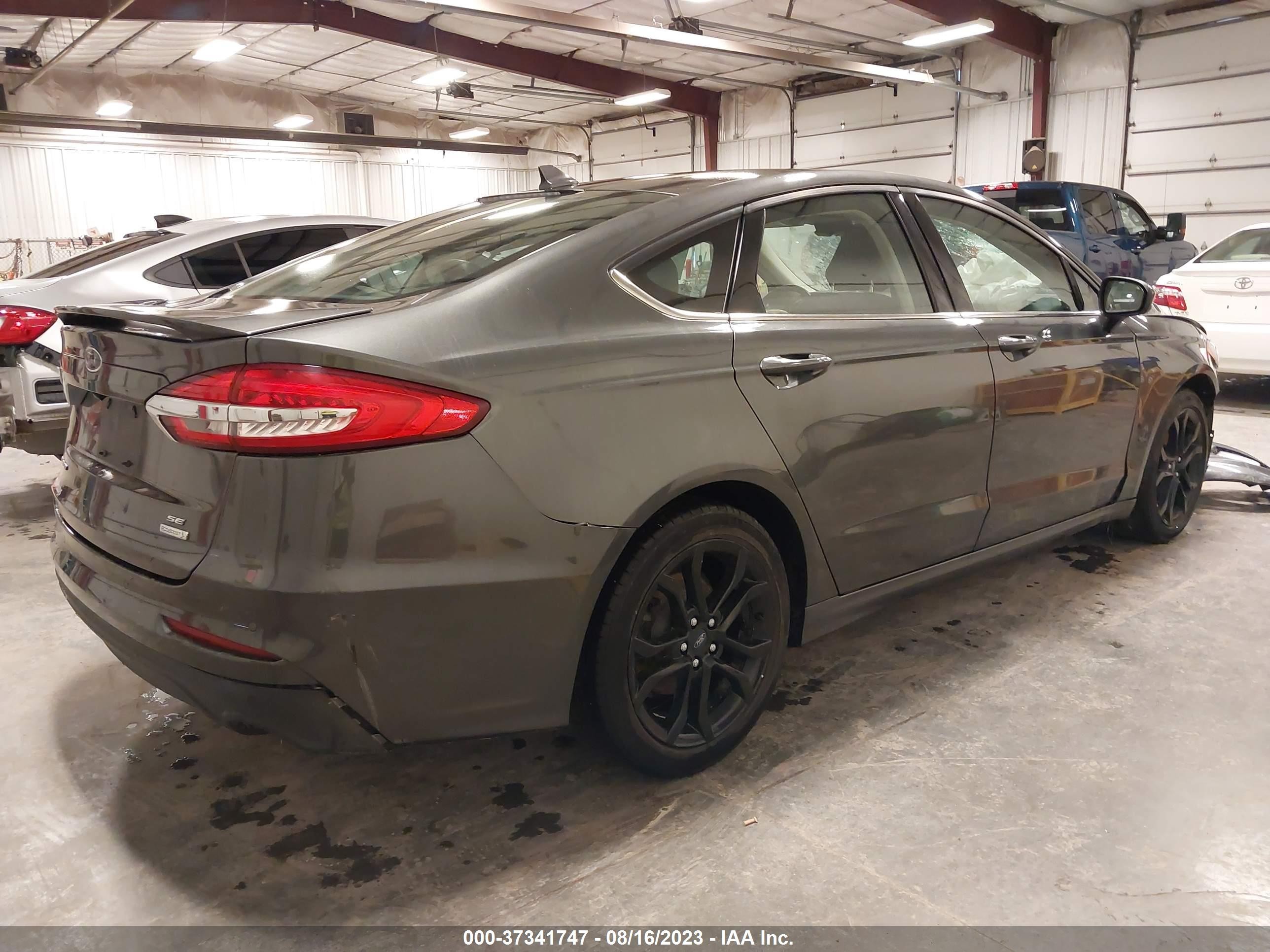 Photo 3 VIN: 3FA6P0HD2LR178161 - FORD FUSION 