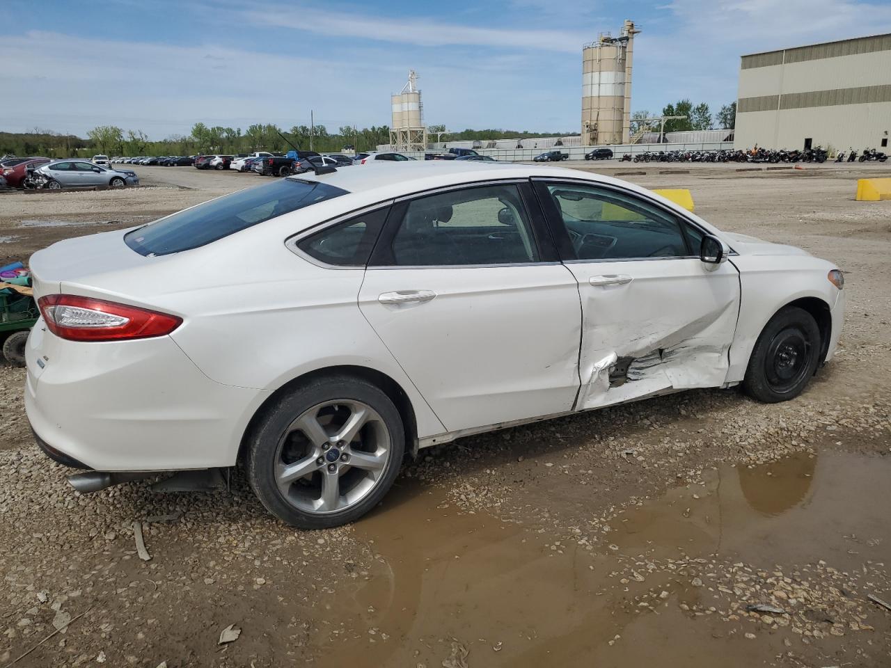 Photo 2 VIN: 3FA6P0HD3FR169554 - FORD FUSION 