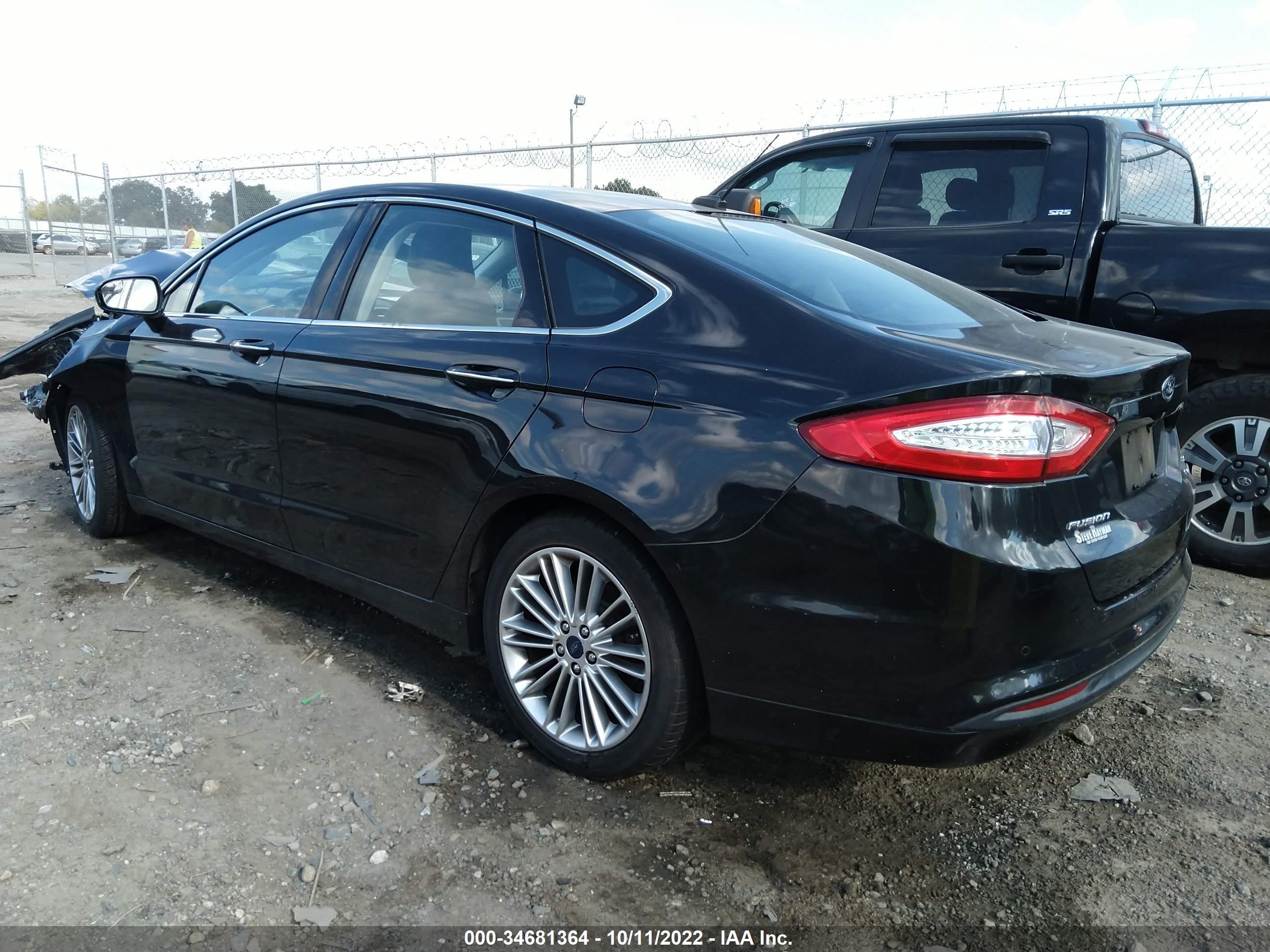 Photo 2 VIN: 3FA6P0HD3FR176228 - FORD FUSION 