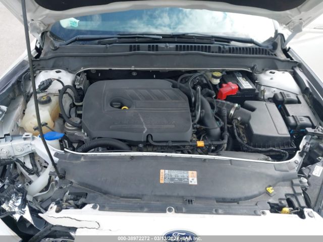 Photo 9 VIN: 3FA6P0HD3FR263949 - FORD FUSION 