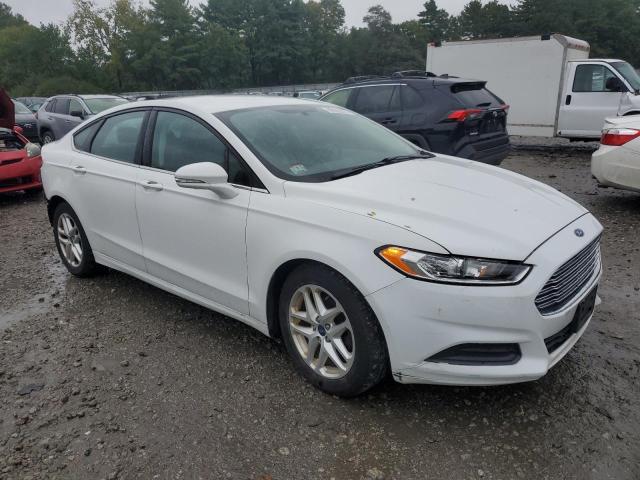 Photo 3 VIN: 3FA6P0HD3FR272327 - FORD FUSION SE 