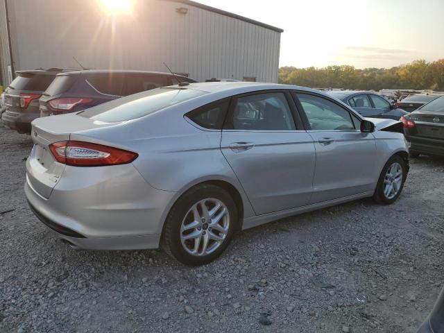 Photo 2 VIN: 3FA6P0HD3FR279648 - FORD FUSION SE 