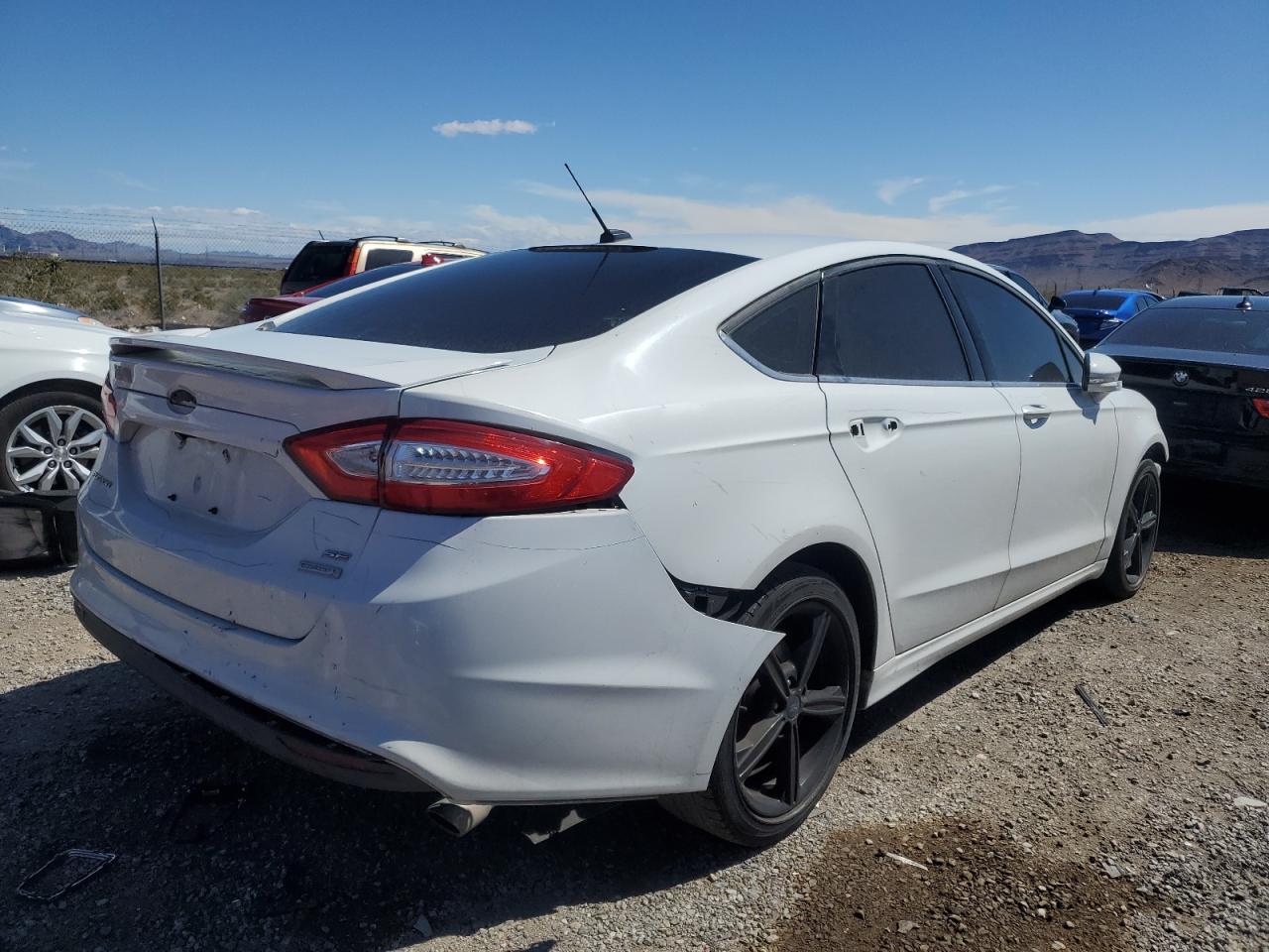 Photo 2 VIN: 3FA6P0HD3GR144607 - FORD FUSION 