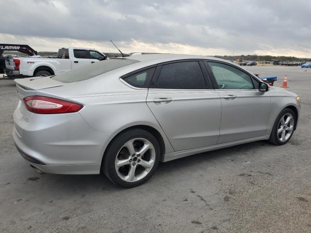 Photo 2 VIN: 3FA6P0HD3GR151864 - FORD FUSION SE 