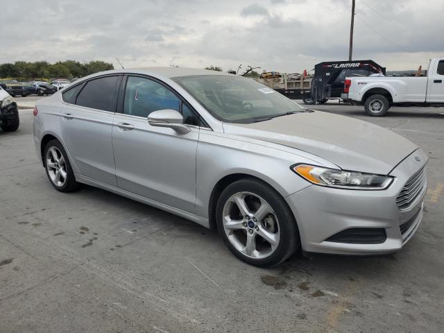 Photo 3 VIN: 3FA6P0HD3GR151864 - FORD FUSION SE 