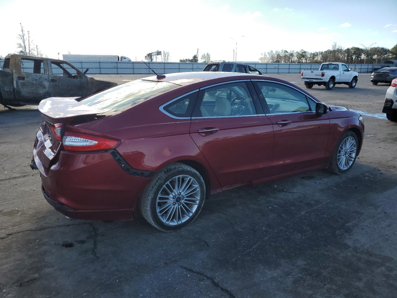 Photo 2 VIN: 3FA6P0HD3GR253830 - FORD FUSION 